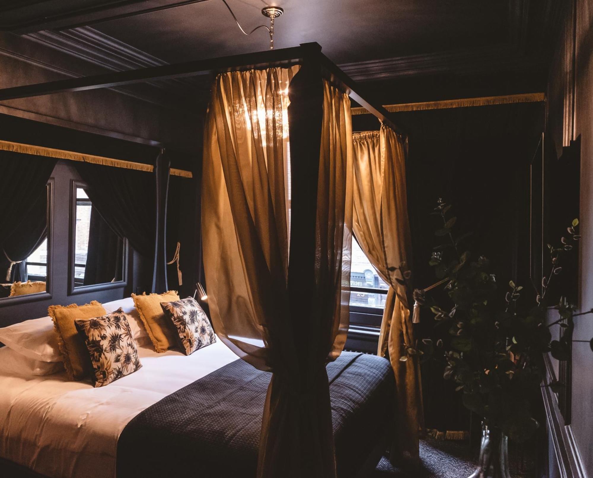 Impossible Motel Йорк Екстериор снимка